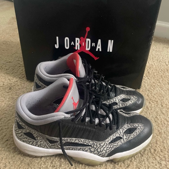Jordan Other - AIR JORDAN 11 RETRO LOW LE ‘ BLACK CEMENT ‘ SZ. 10 w/ box